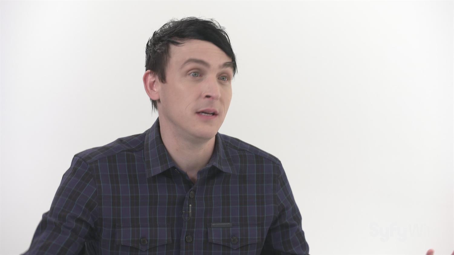 Gotham's Poison Ivy and Penguin: Robin Lord Taylor on the Odd Couple Gotham's Poison Ivy and Penguin: Robin Lord Taylor on the Odd Couple