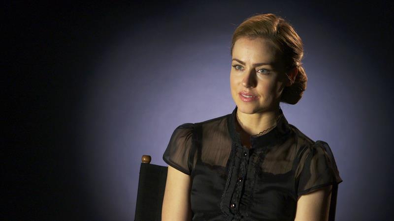 Inside 12 Monkeys: Season 2, Episode 1 Inside 12 Monkeys: Season 2, Episode 1