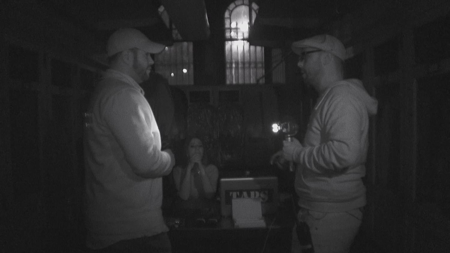 Bonus Scene: Flashlights Bonus Scene: Flashlights
