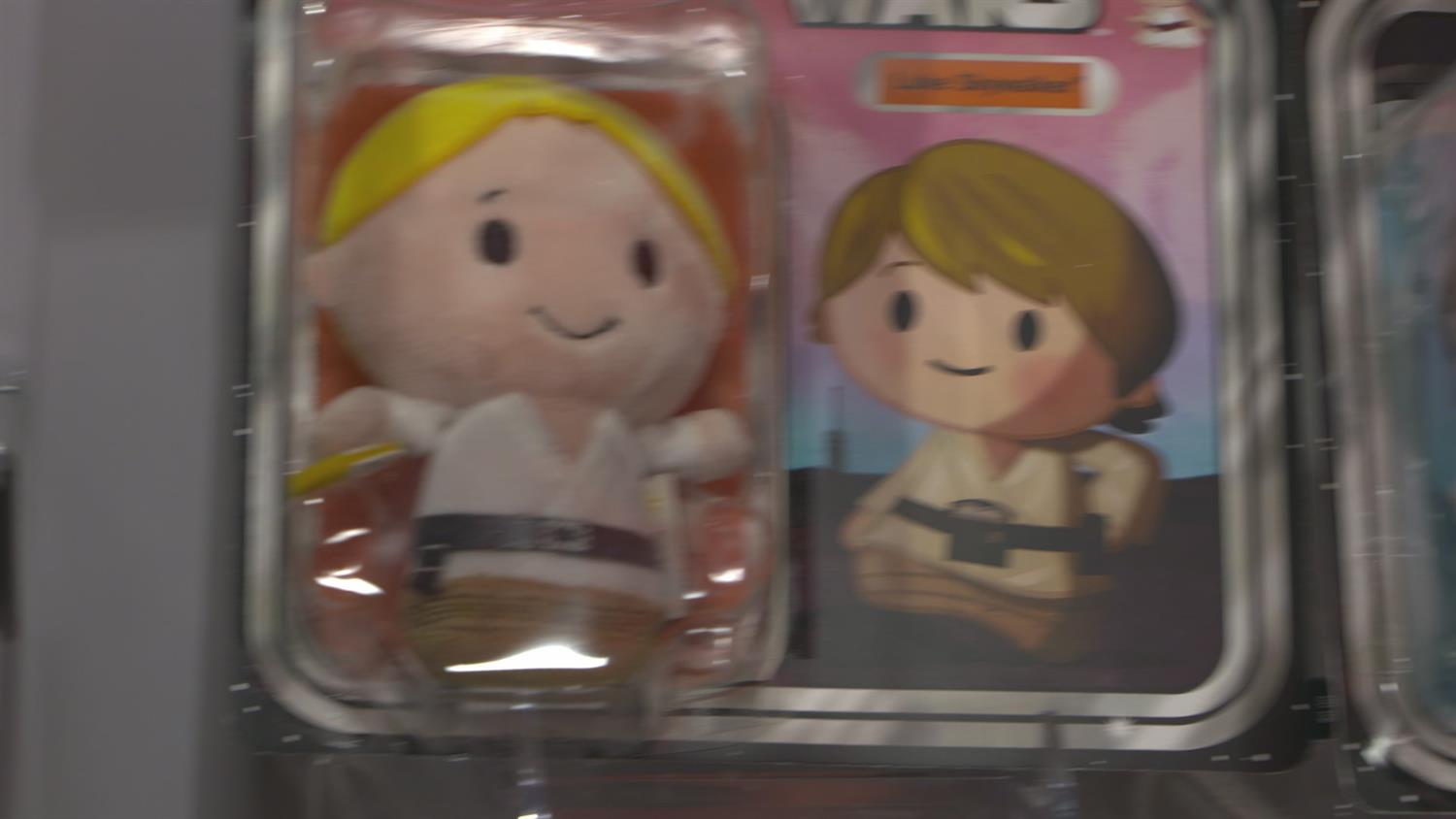 Pop Minded by Hallmark Offers Geeky Goods: Star Wars, Wonder Woman and More Pop Minded by Hallmark Offers Geeky Goods: Star Wars, Wonder Woman and More