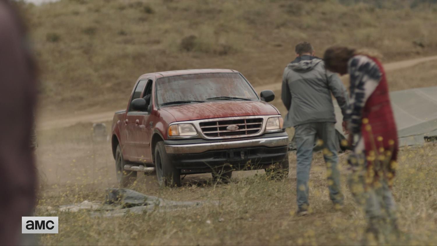 Exclusive: Fear The Walking Dead Sneak Peek Exclusive: Fear The Walking Dead Sneak Peek