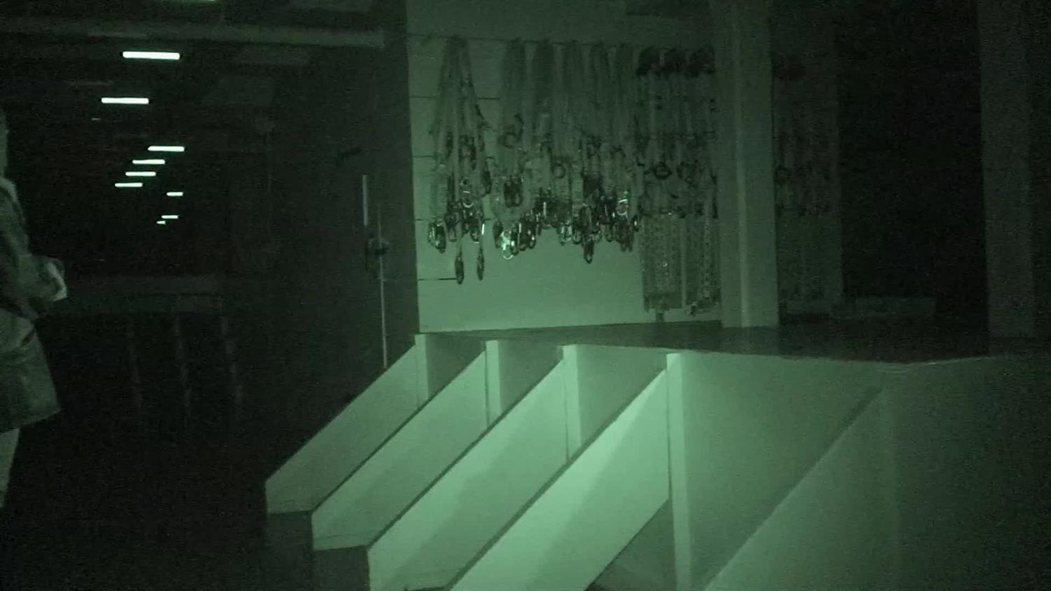Ghost Hunters - Bonus Scene - Silent Hunters Ghost Hunters - Bonus Scene - Silent Hunters